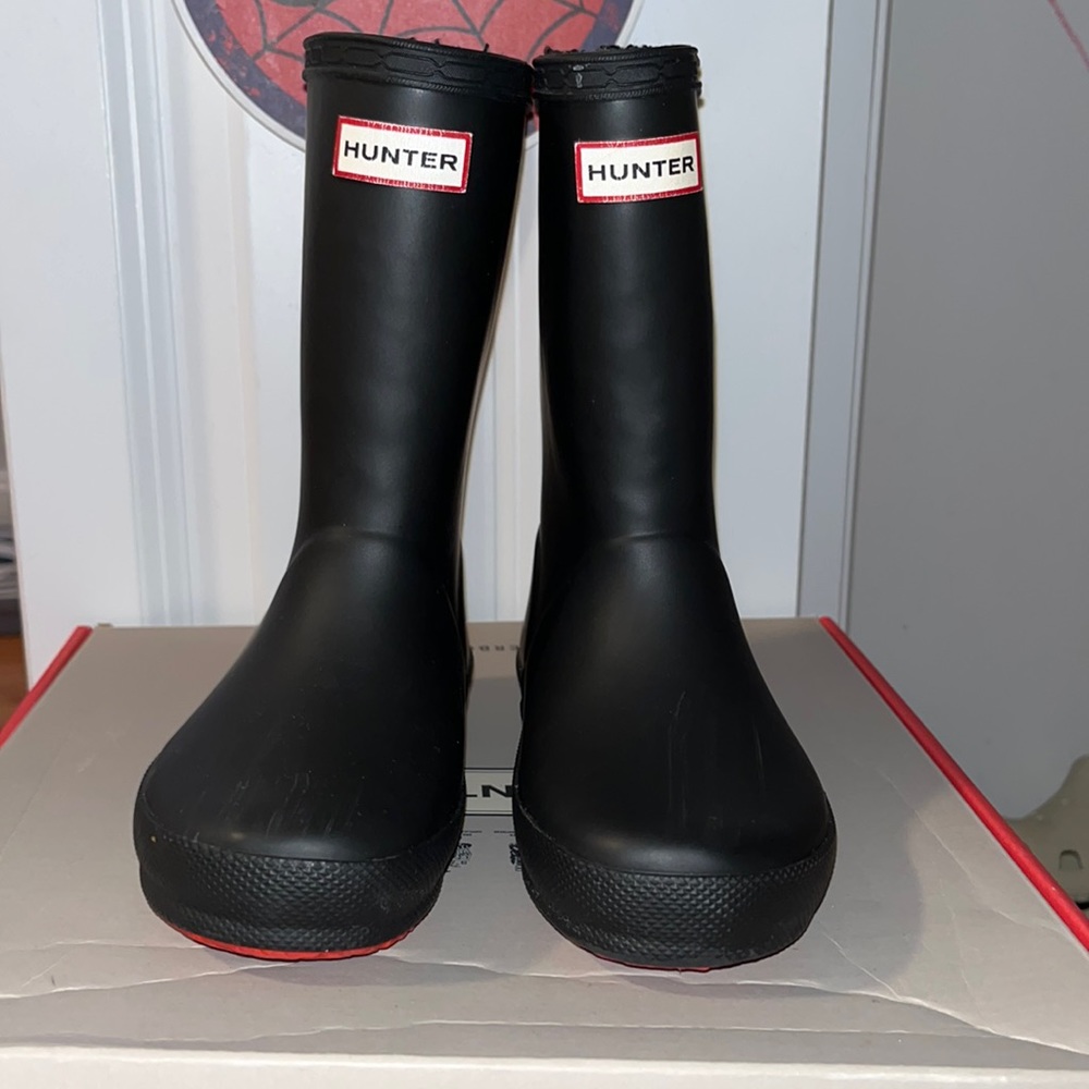 Hunter boots toddler boy size 11C black and red